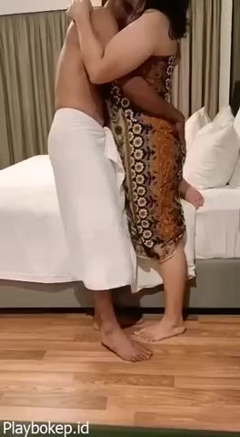 Berbagi istri memang menggairahkan