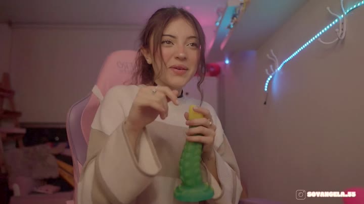 angela_5
