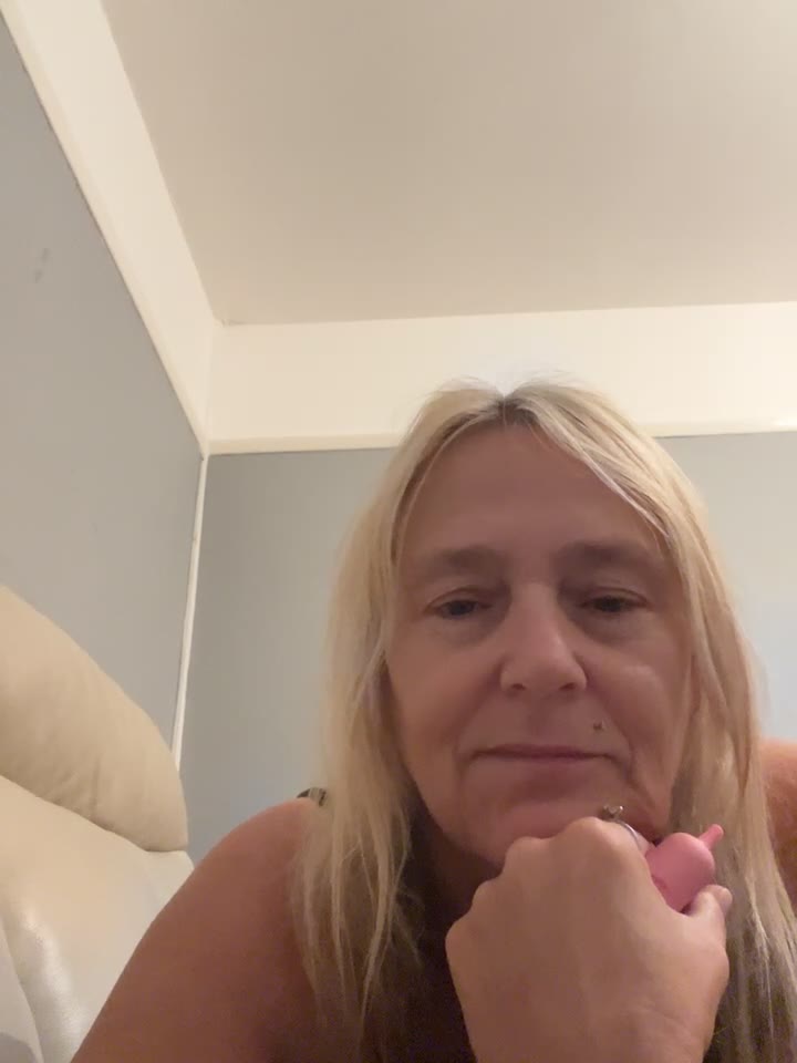 Blondnboujee53 cam recording