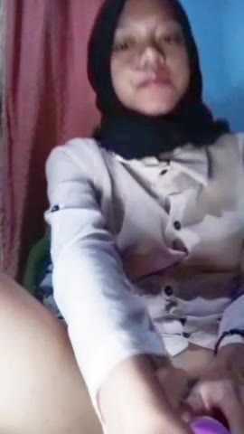 Jilbab hitam jembut lebat