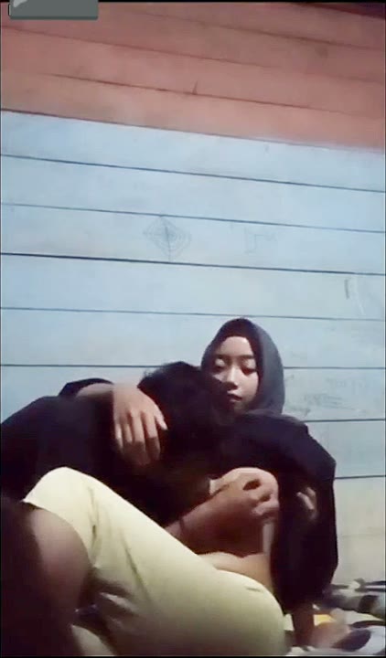 Chill EsEm Pe Belajar Menyusui Sepupunya Biar Cepet Gede