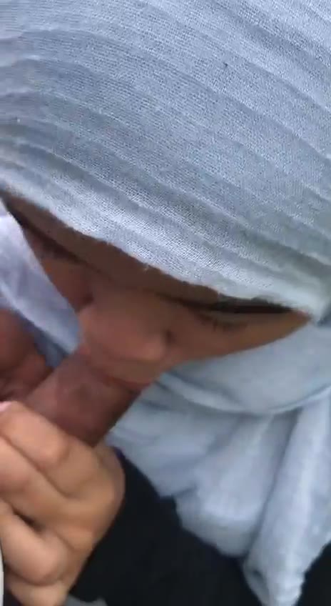 3 Hijab Nyepong Di Luar Rumah