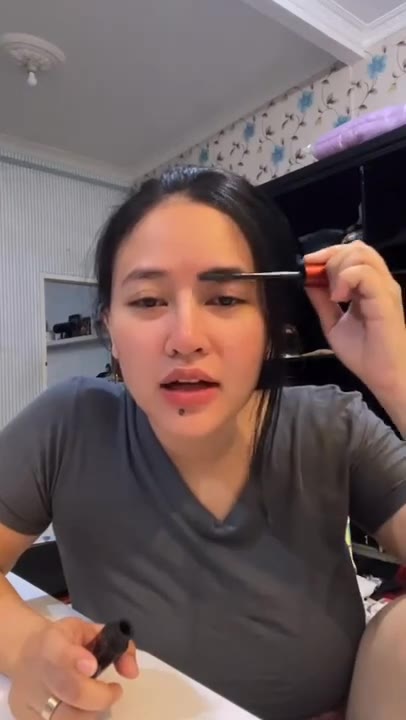 Berlian No Bra Kak Oci Meresahkan Kelihatan Banget Dood Stream Original Website