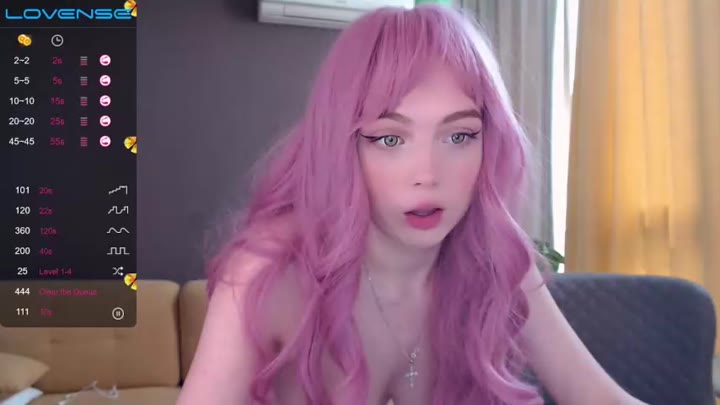 small_blondee