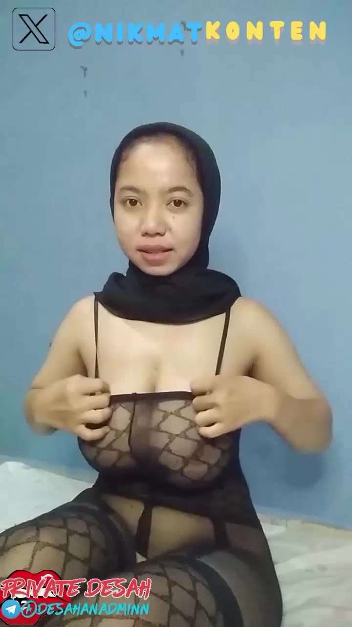 Sange Nih Kak Lusi Jilbab Hitam Colmek Sampe Becek Desah