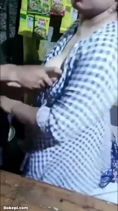 Bokep Live Terbaru - Penjaga Warung Sepongin Pelanggan