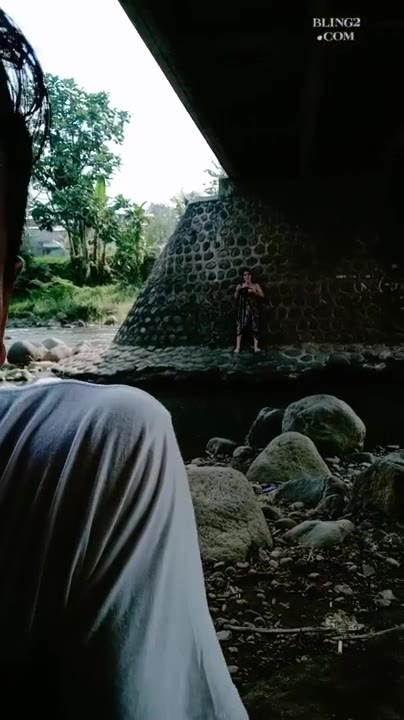 MBAK REYSA MANDI SAMA COWOKNYA DIKOLONG JEMBATAN KETAUAN ORG LEWAT - DoodStream