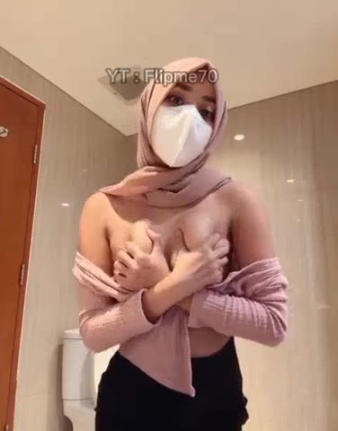 Syalifah Model HijabToge Pamer body
