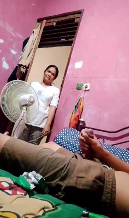 Kepergok ibu saat ngocok