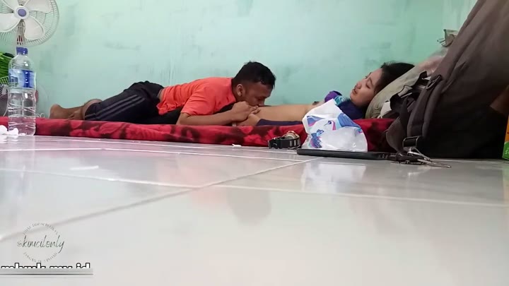 Dosen  Mahasiswi