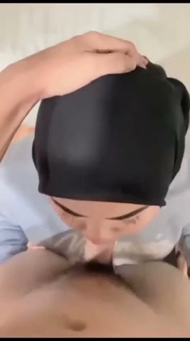 Cewek cantik sepong