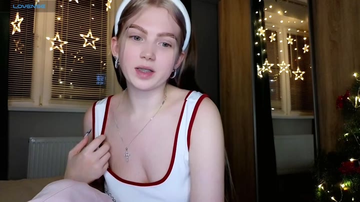 small_blondee