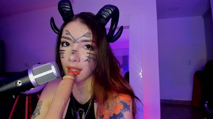 thecosmicgirl