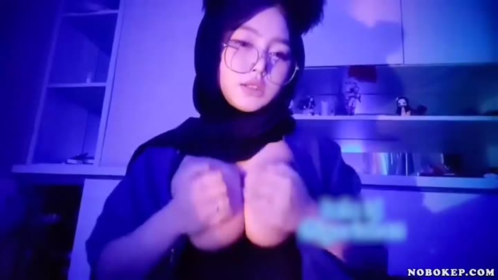 OmekJilbabKacamataKupingKucing