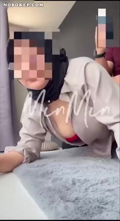 Ngewe Istri Orang Jilbab Semok Putih Mulus Di Apartemen