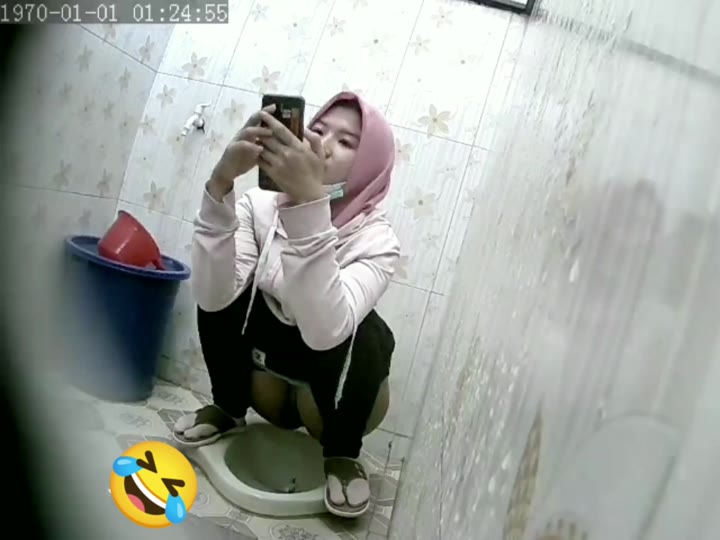Ngintib Hijab Pipis Toilet Umum Asupan Viral Streaming Terabox Toketbagus Video