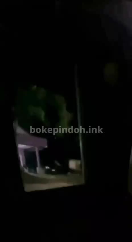 Indo Bb Viral Intip Pasangan Remaja Abg Nekat Mesum Depan Rumah Video