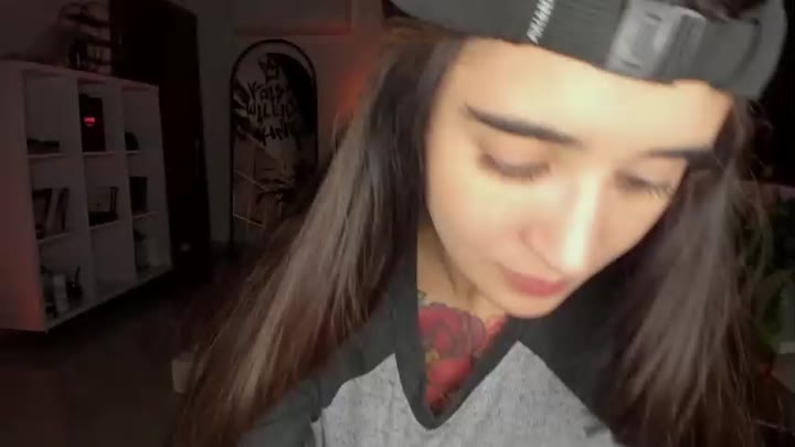 lonelly_lolly98