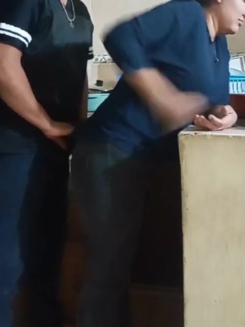 Menyetubuhi Karyawan Saat Mencuci Piring Hampir Ditemukan Oleh Istriku X Hamster Bokep