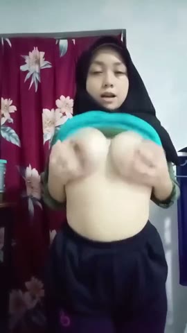 Neni hijab pelajar suka rekam bugil mulus