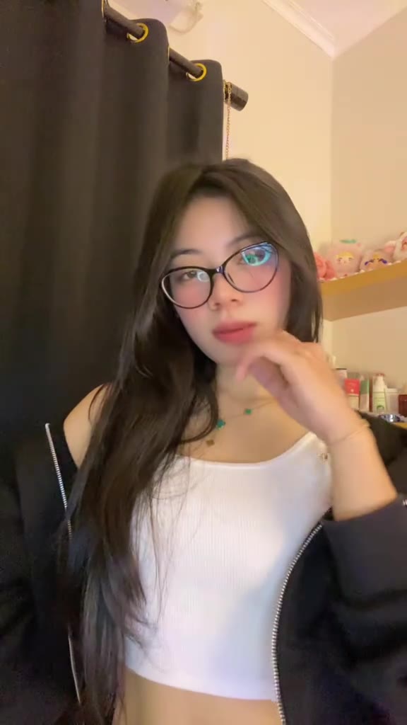 KRISTIN TIKTOK -  (5)