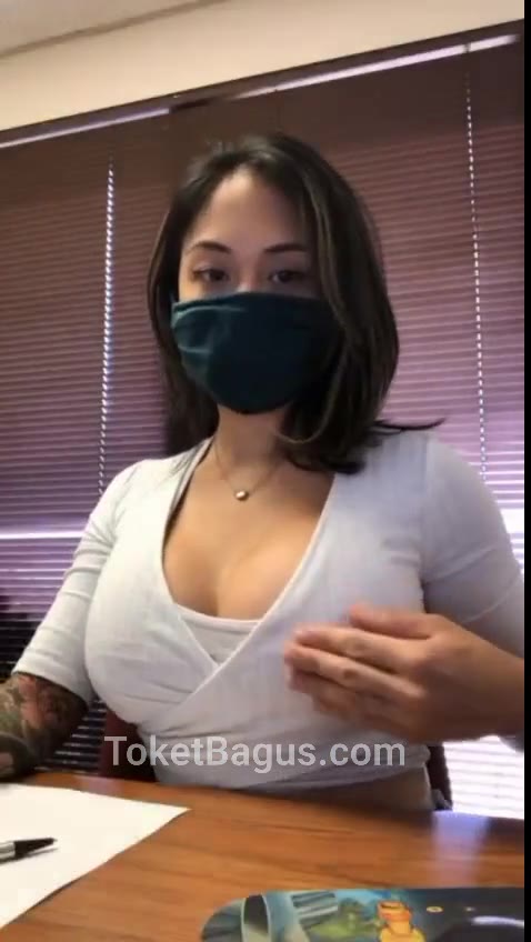 Show Toket Di Kantor Asupan Viral Lokal Doods Pro Telegram Video Colmek