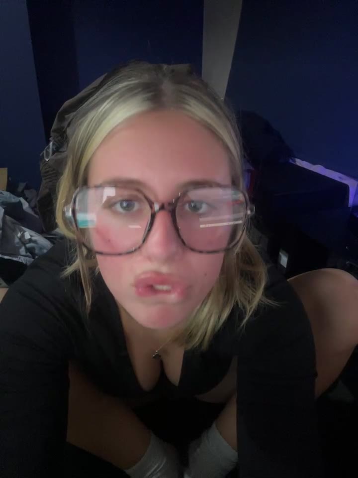 RosieJonesx