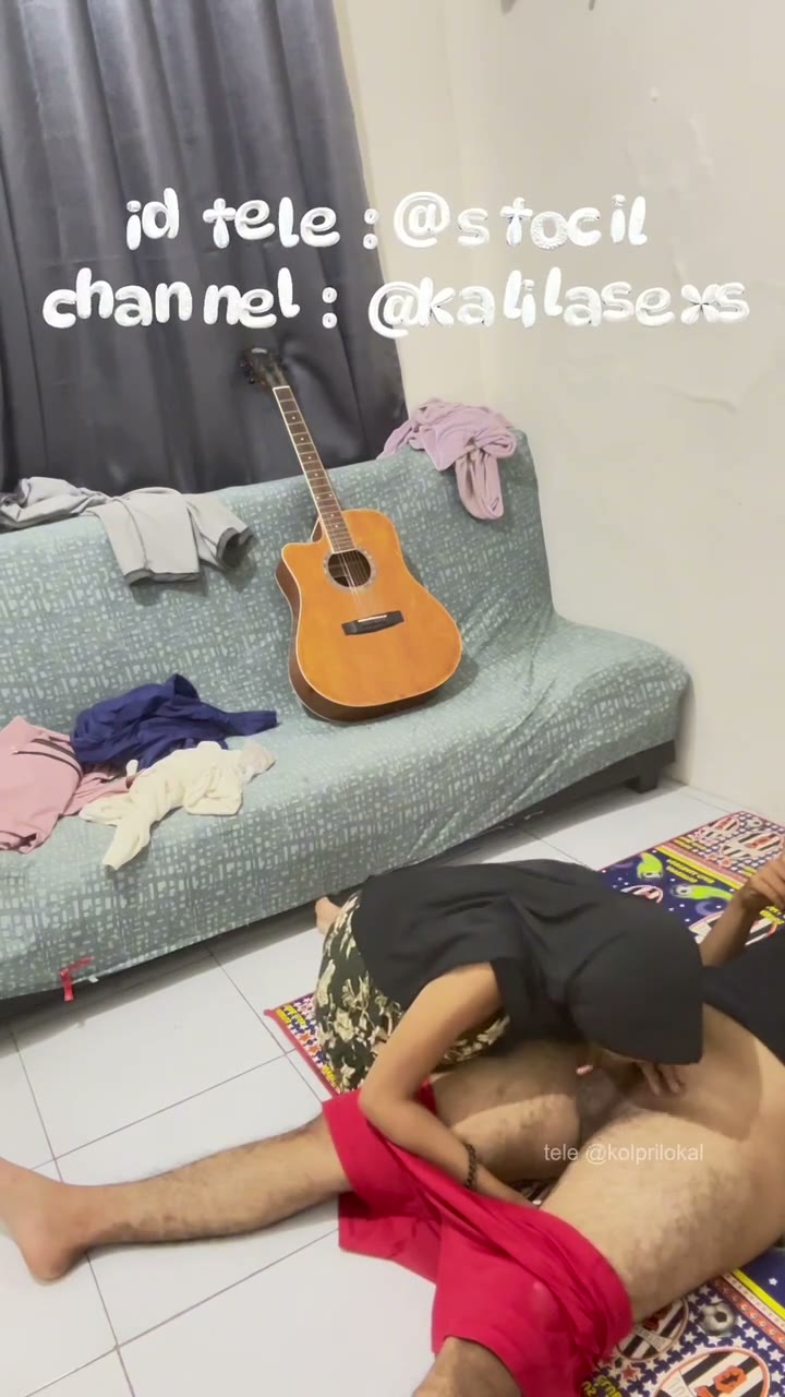 DI AJARIN MAIN GITAR