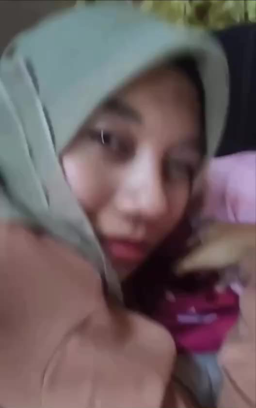 Ukhti suka main belakang