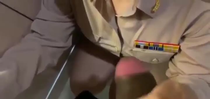 Ngentot pramugari di toilet - DoodStream - DoodStream