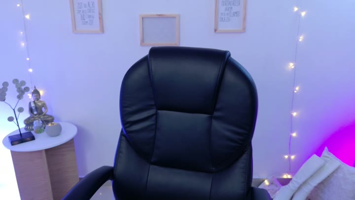 layla_breezee_