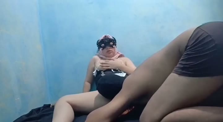 SAAT ISTRI TIDAK ADA DIRUMAH