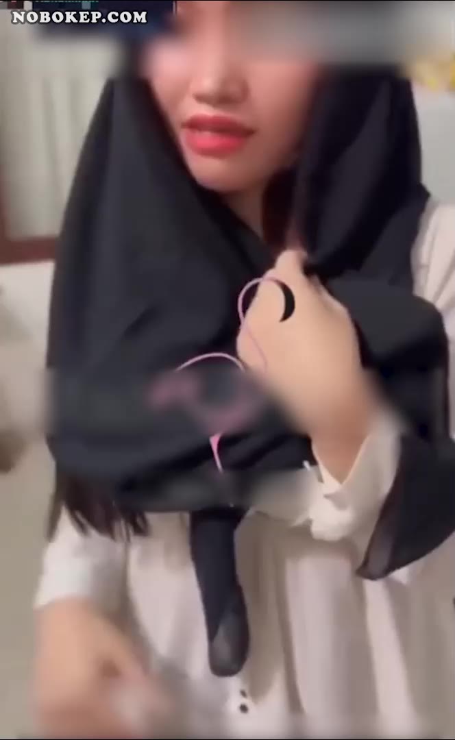tadi kamu ngeliat sedikit