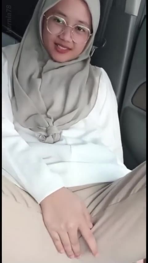 Arlina Hijab