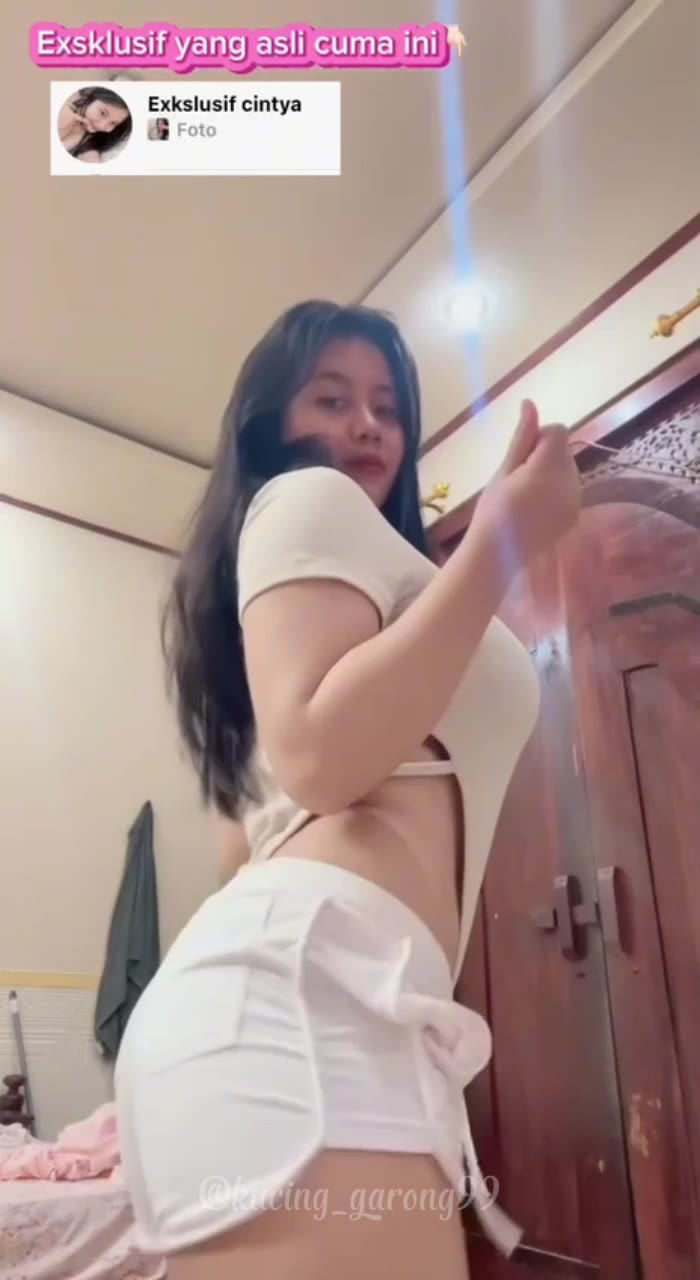 Seleb Bali cintya