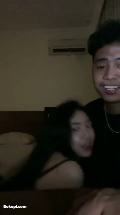 Bokep Terbaru - Old Archive Micha Live Sepong Pacar