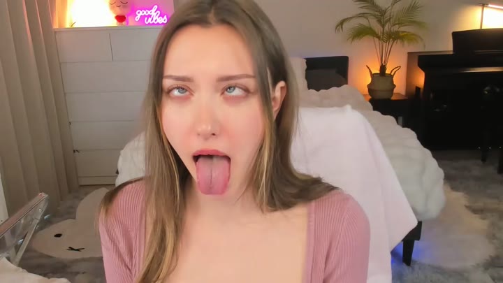 uwuxo