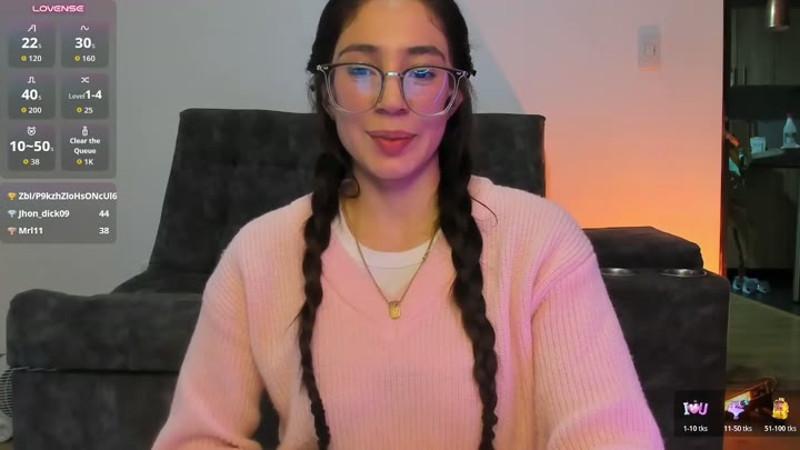 emma_sandovaal