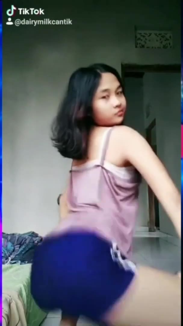 Tik Tok Goyang Bokong Semok Hot Terbaru Bikin Sange