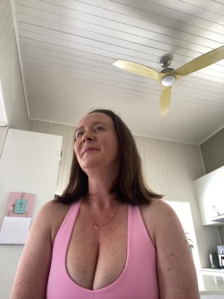CurvyPia