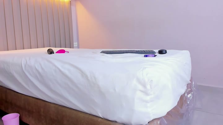 pinktaylor_