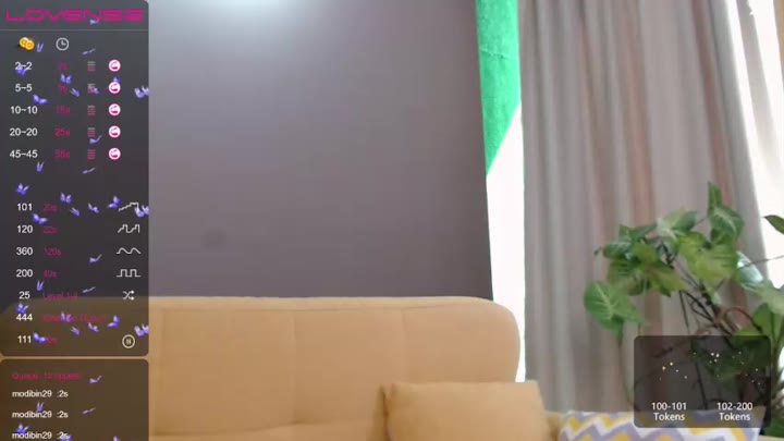 small_blondee