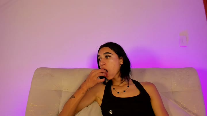 lucy_salas