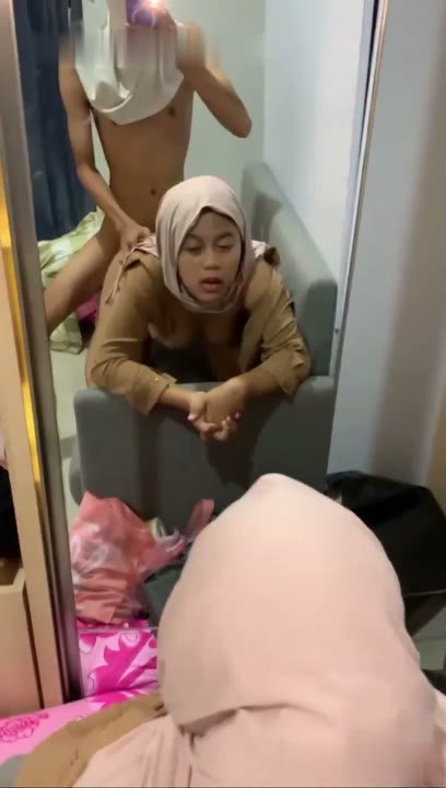 Watch ABG GF Crot dalam