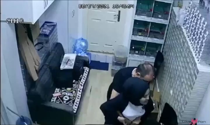 Terekam Cctv Bos Menerima Karyawan Hijab Setelah Mau Dilecehkan Simontok Doodstream Doodflix