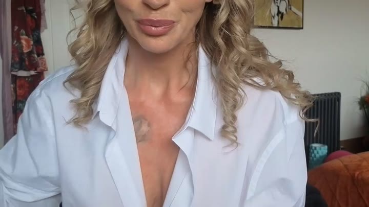 Miss_lateforclass cam recording