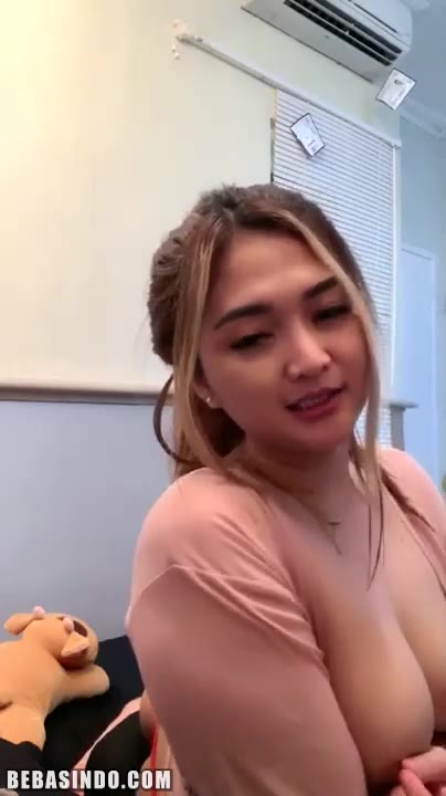 Bokep Indo Zara Binal Desah Remas Puting Susunya Zaraaa Montok Semok Tante