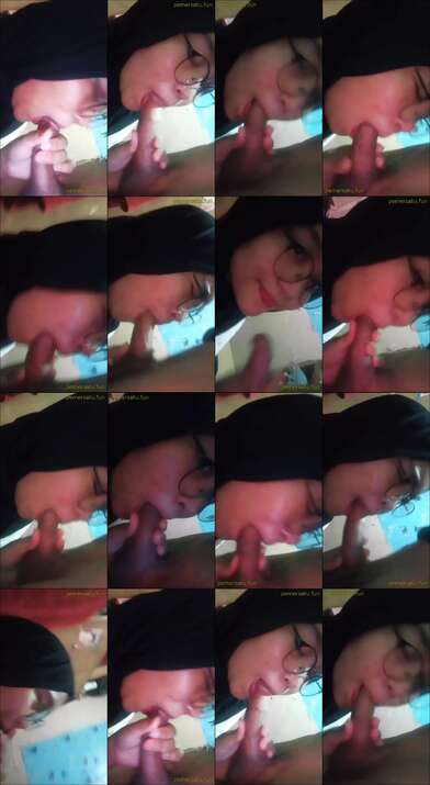 hijab manis kacamata 18yo sepong kontol