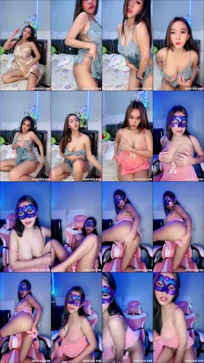 Mia Khalifah Colok Memeknya di Mango Live