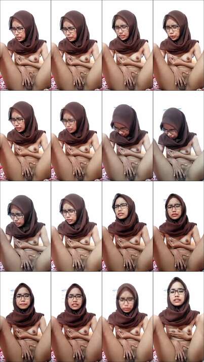 Jilbab Coklat Kacamata Keenakan Colmek